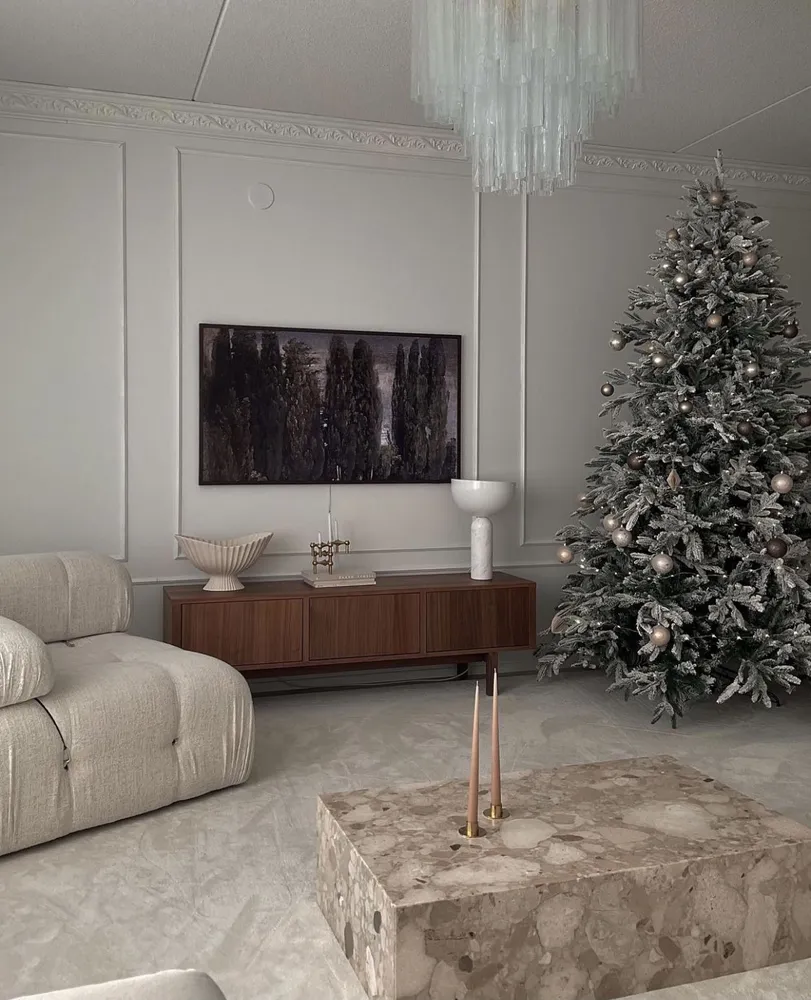 Snowy Christmas Tree 240 cm Alvo BASSIE