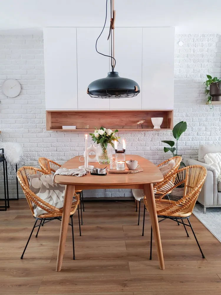 Cadeira de rattan creme SARITA com Fios Organizados