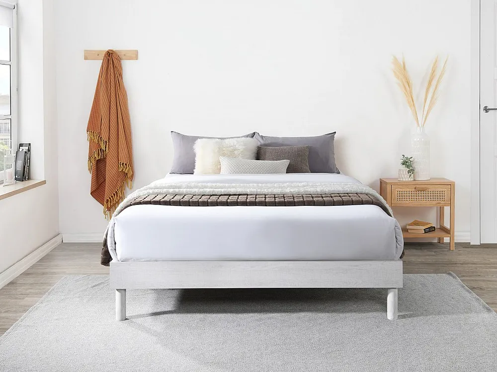 Estrado de ripas 140x190 cm branco - MUCHIGAN de YSMÉE