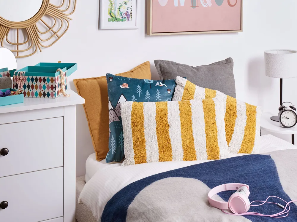 Set 2 Tufted Em algodão Cushions Striped 30 x 50 cm White and Yellow HELIANTHUS