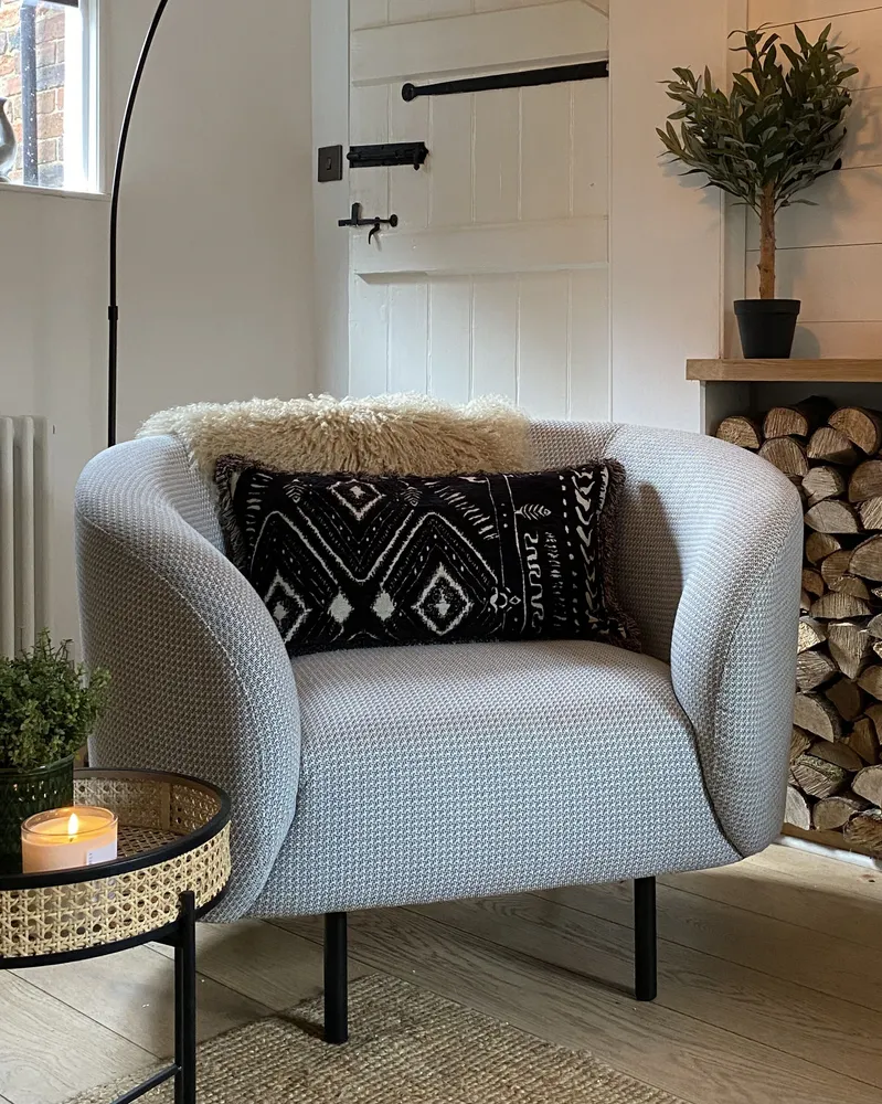 Kit de Quarto Completo Conjunto de sofás 6 lugares em tecido preto e branco LOEN