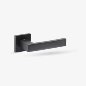 Ángolo door handle set on squared rose