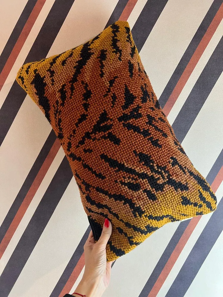 Almofada Tigre Marrom 50x30