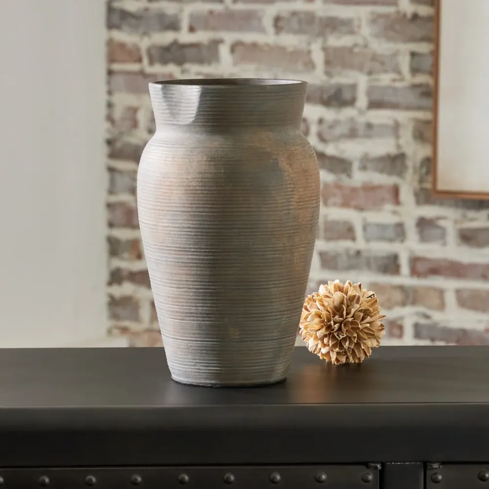 Brickmen Vase Ashley Furniture