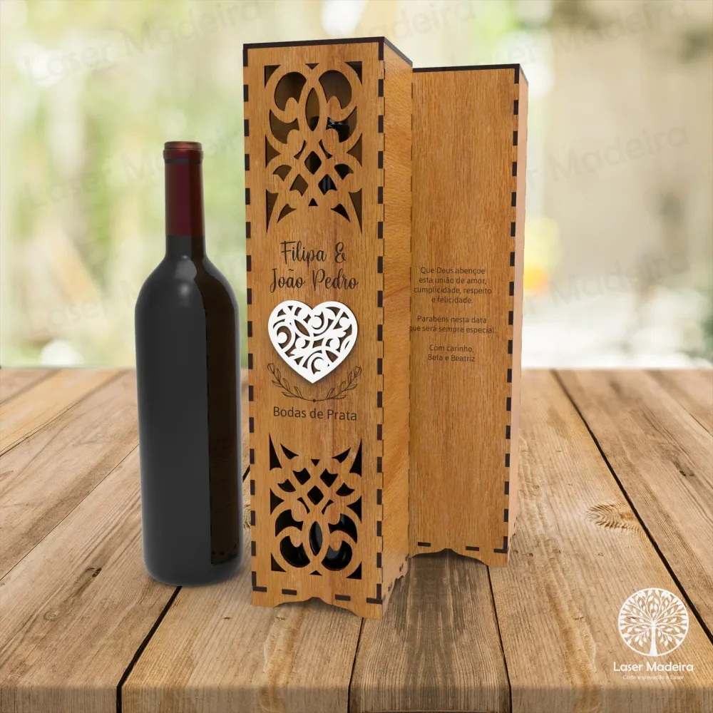 Caixa para Garrafa de Vinho Personalizada com aplique Coração