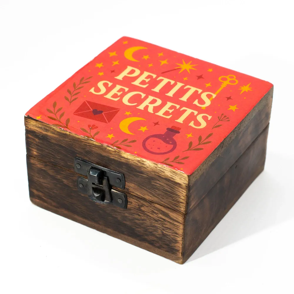 Caixinha Esmaltada – Pequenos Segredos