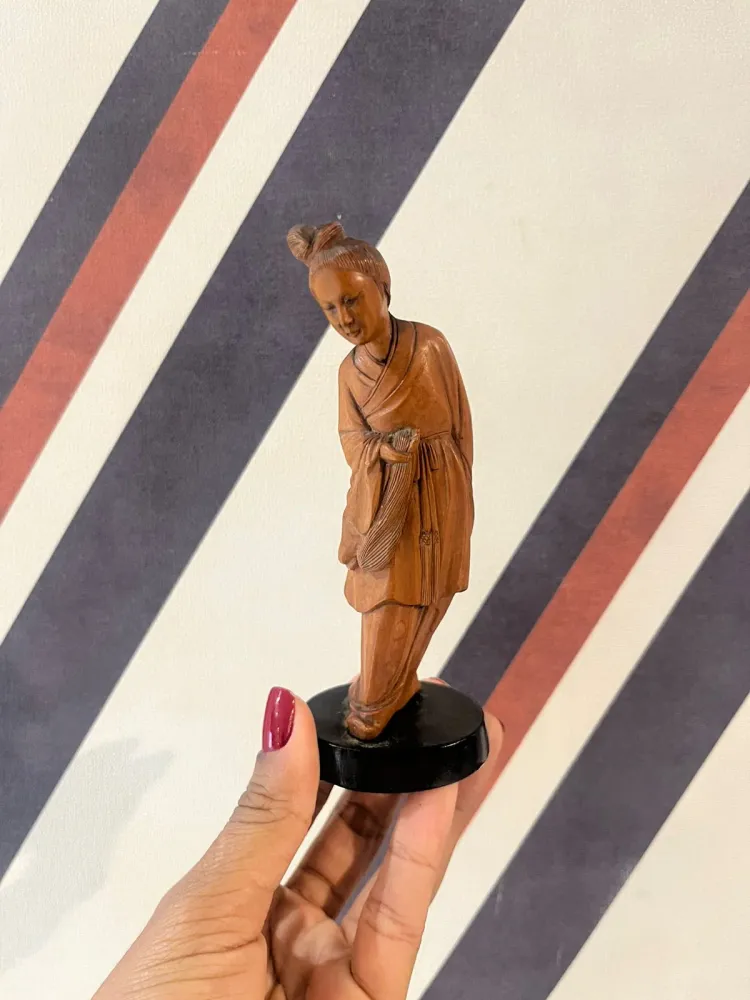 Escultura Gueixa Séc XIX