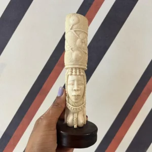 Escultura Tribal Marfim