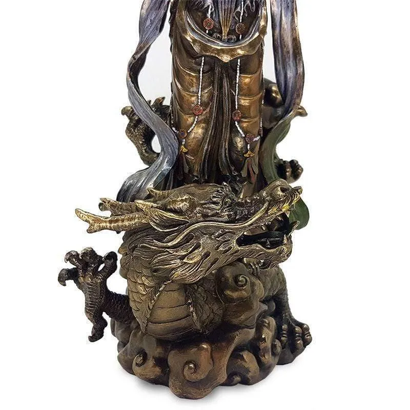 Estátua Kuan Yin e Dragão