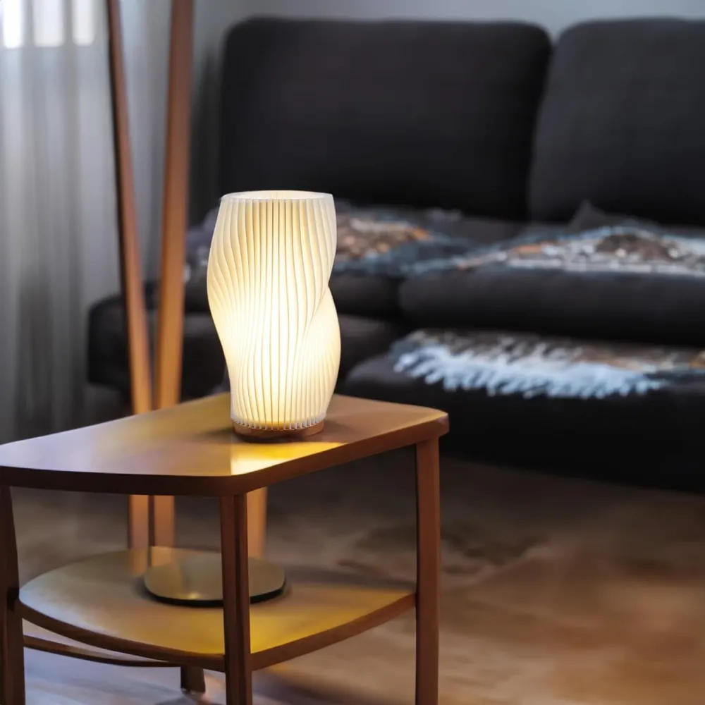 Luminária de Mesa em Estilo Nórdico Moderno