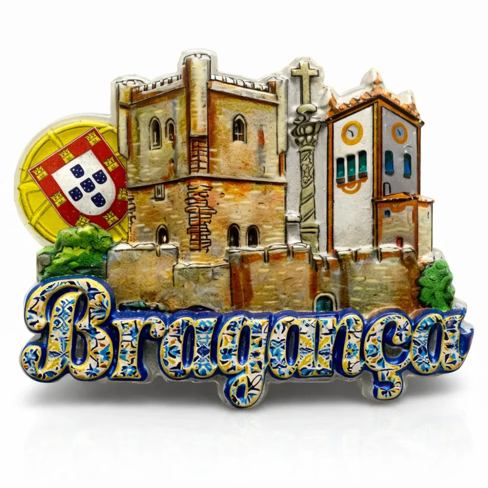 Íman de Braganç com Castelo, Domus Municipalis e Design da Cidadela Histórica