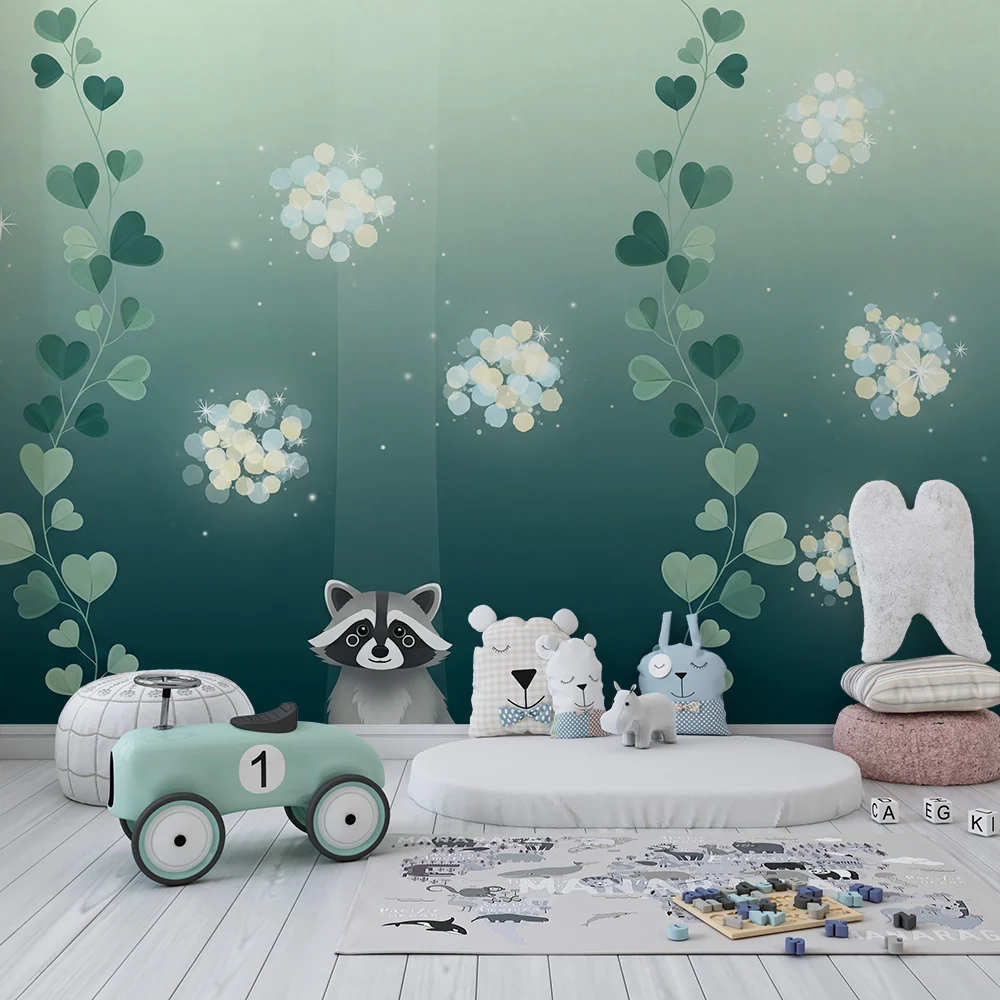 Papel de parede crianç | Guaxinim no meio de folhas em forma de coração e flores brilhantes