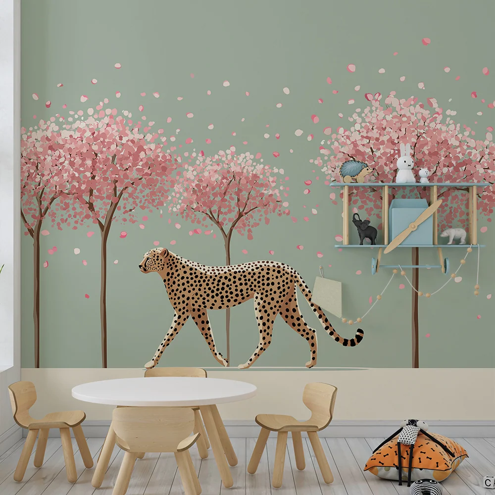 Papel de parede crianç | Leopardo elegante sob cerejeiras em flor