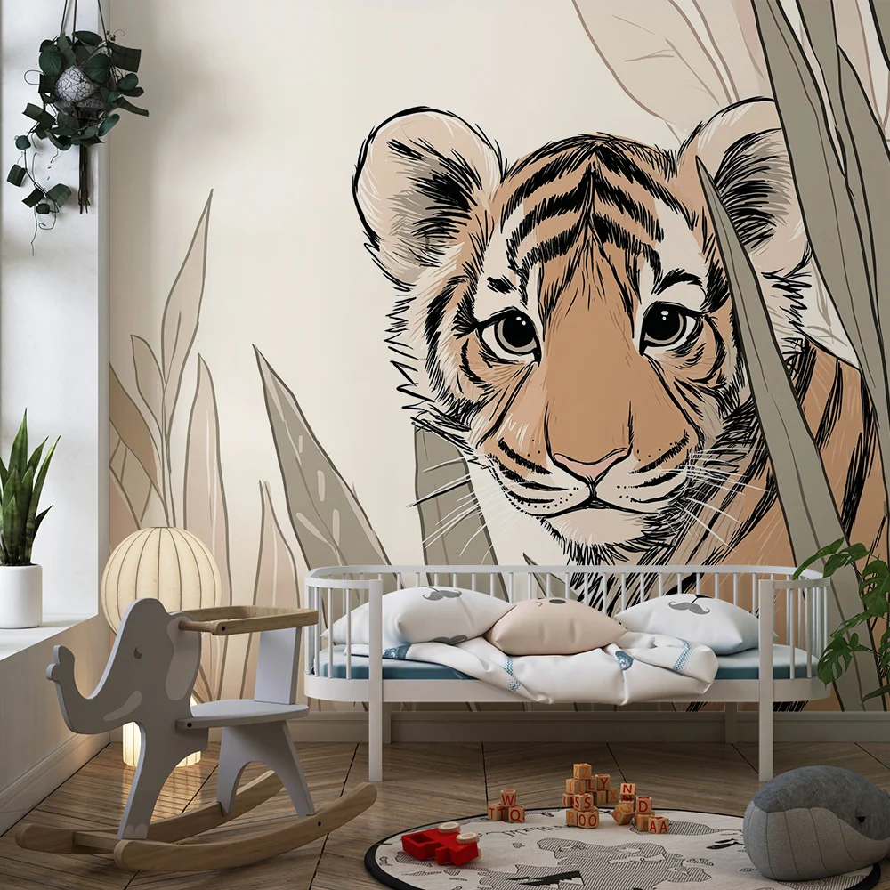 Papel de parede crianç | Pequeno tigre curioso no meio das folhagens