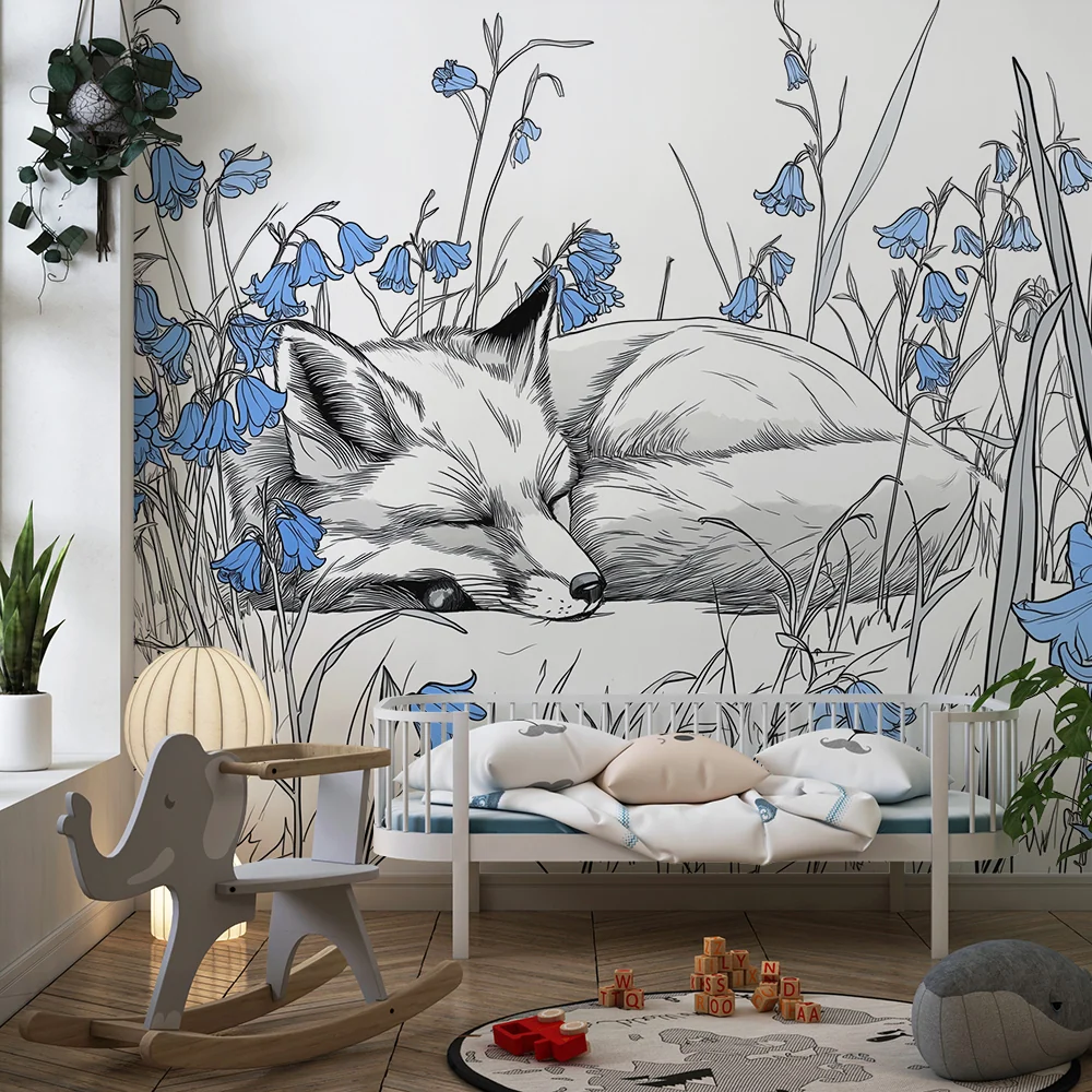 Papel de parede crianç | Raposa adormecida entre flores azuis