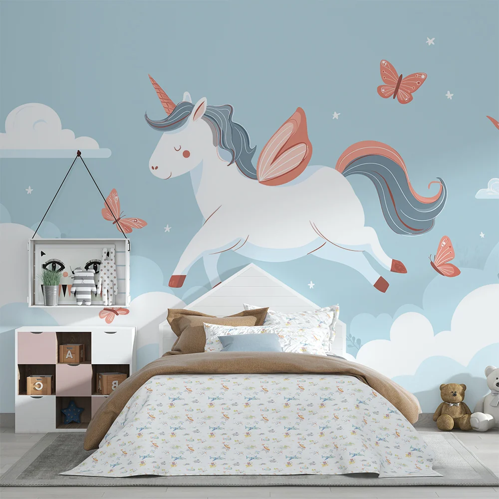 Papel de parede para quarto de bebé | Unicórnio mágico voar entre as nuvens
