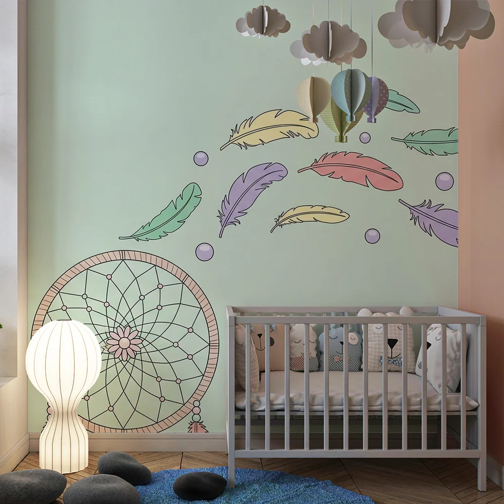 Papel de parede quarto bebê | Apanhador de sonhos e penas coloridas em fundo pastel
