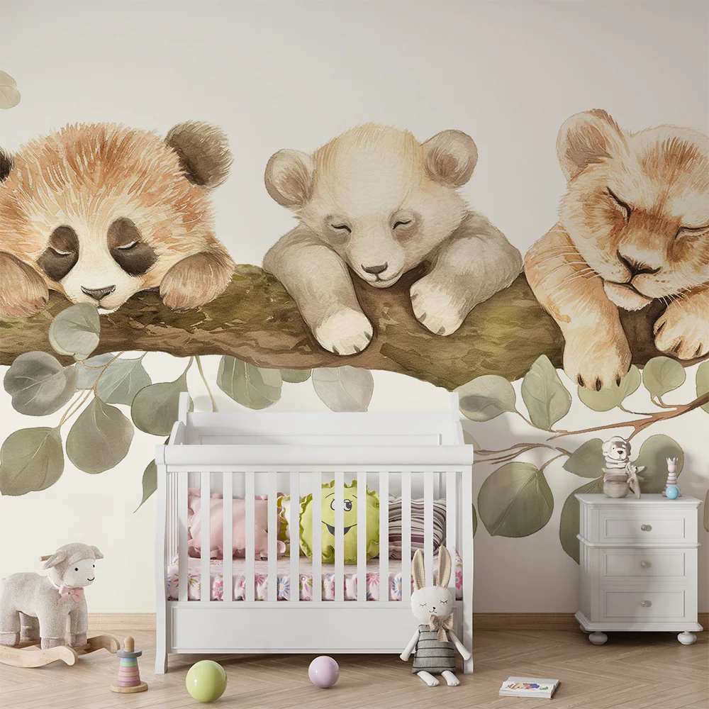 Papel de parede quarto bebê | Bebê panda, ursinho e leãozinho adormecidos num ramo