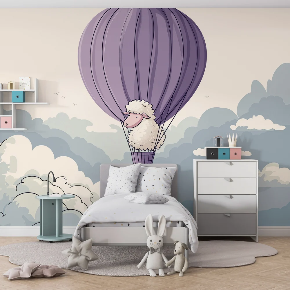 Papel de parede quarto bebê | Ovelha em um balão de ar quente entre as nuvens