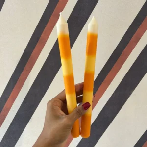 Par de Velas Longas Laranja e Amarelo