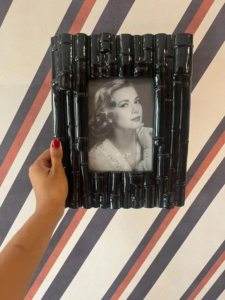 Porta Retrato Preto G