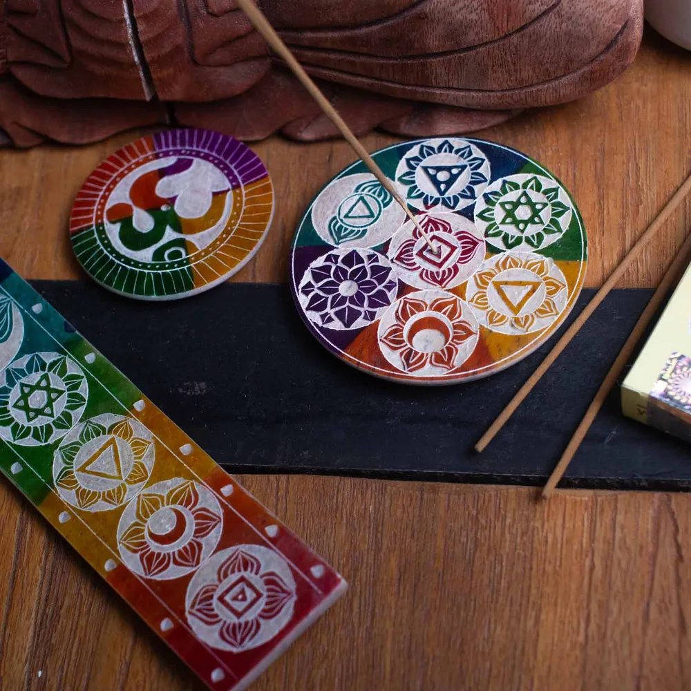 Suporte para Incenso em Pedra de Sabão Sete Chakras 26x5cm