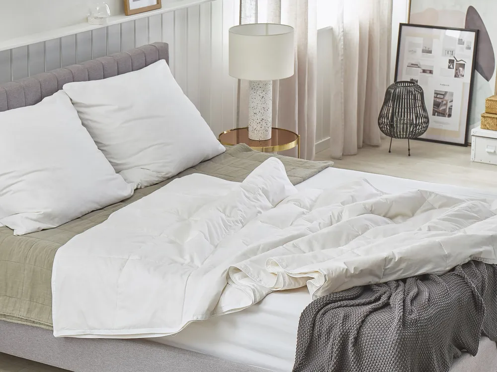Duck Feathers Simples Duvet Double-Layered All Season 135 x 200 cm TAUFSTEIN