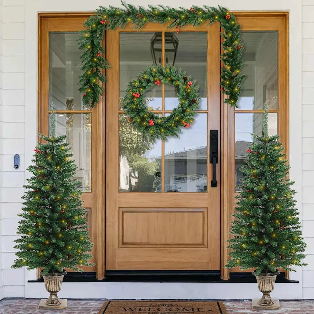 Resistente ao Clima Árvores Natal artificiais 2pcs com coroa de Natal/grinalda/LEDs
