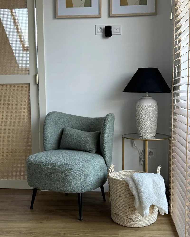 Hinge de Porta Poltrona OTSBY Bouclé Verde distinto