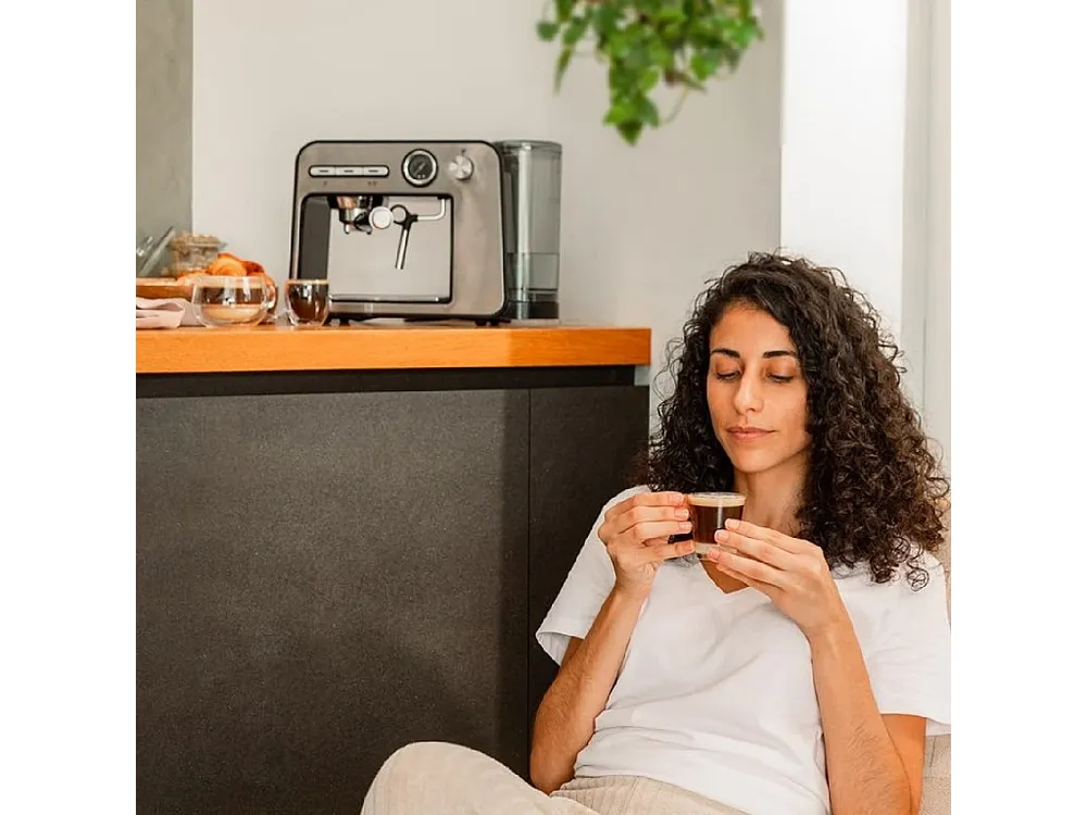 Cecotec Máquina de café expresso com 20 bares, thermoblock, manómetro e vaporizador.