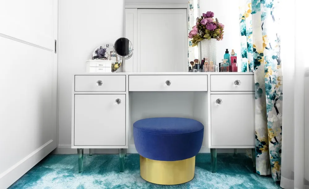 Banqueta Elia Veludo Azul Pé Dourado com Garantia Estendida | Montagem Fácil