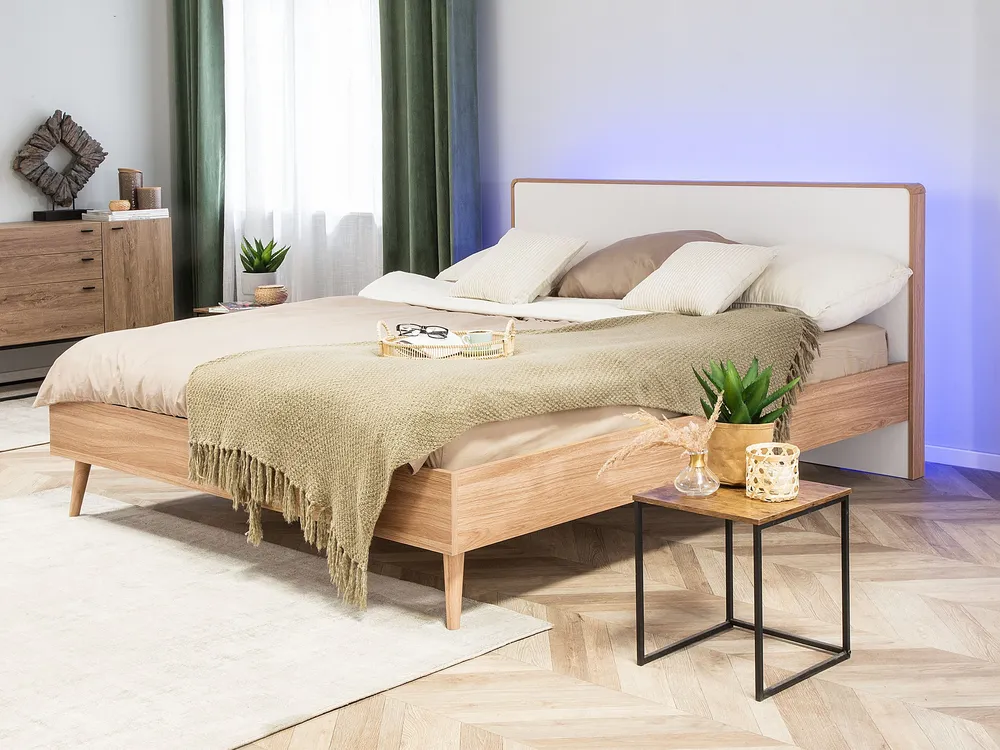Ergonômico de Alta Qualidade EU Super King Size Bed LED Light Wood SERRIS