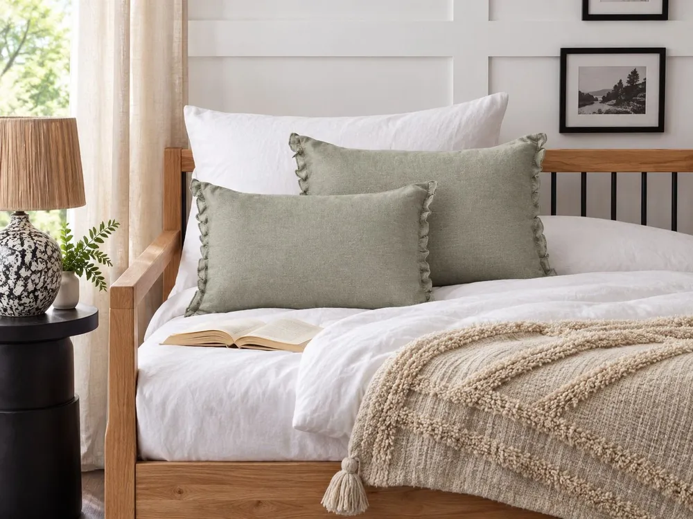 Set 2 Linho Cushions 30 x 45 cm Light Grey SASSAFRAS