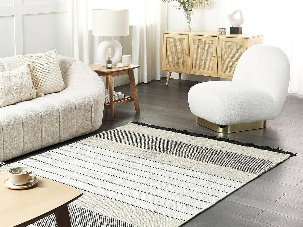 Tapete de lã creme e preta 160 x 230 cm YAZLIK BELIANI